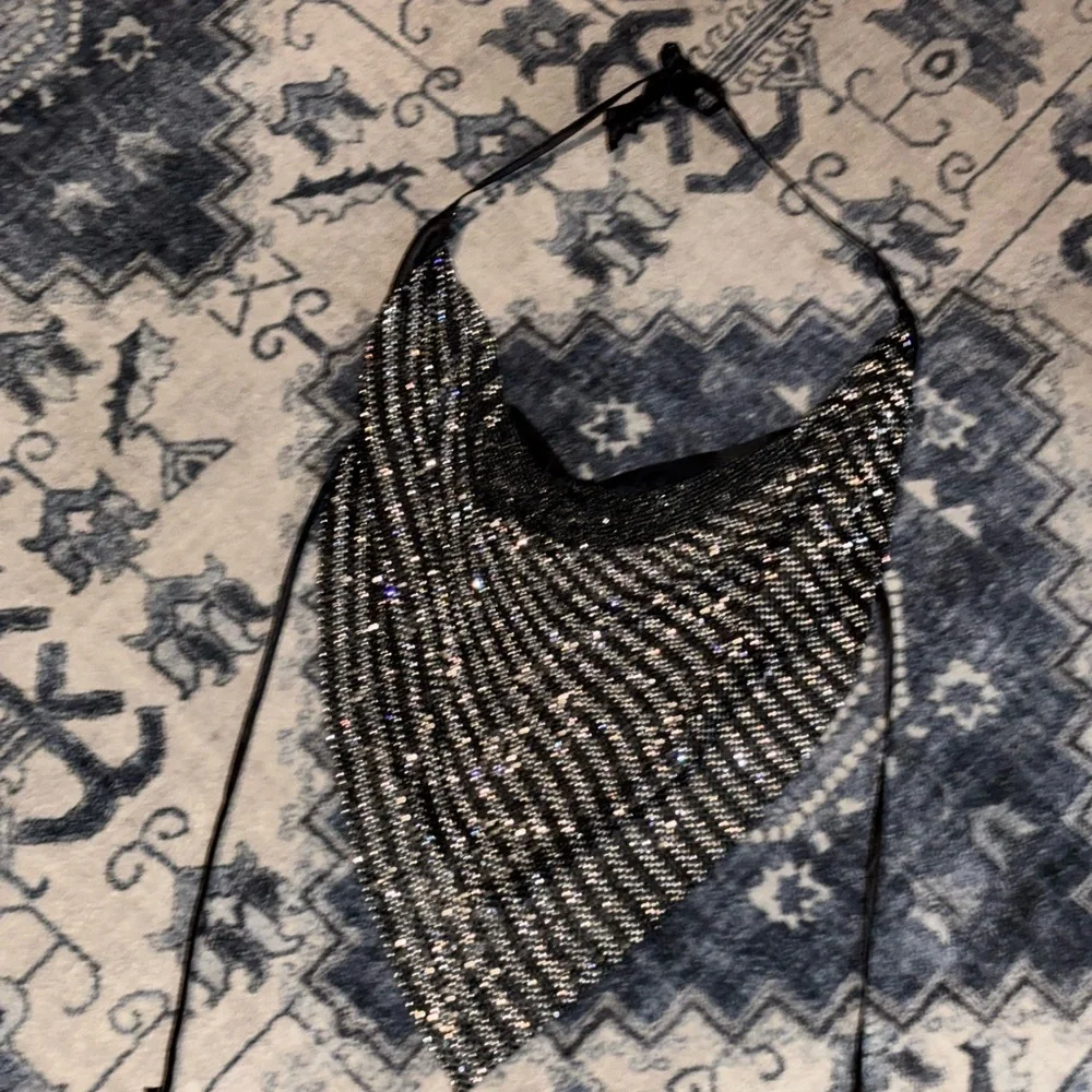 STEVE MADDEN JANET SPARKLE SILVER & BLACK BACKLESS COWL NECK PARTY HALTER TOP - Picture 8 of 14